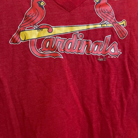 Nike Brand cardinals tshirt with stripes on arms.  Great condition. Size… - Picture 2 of 4